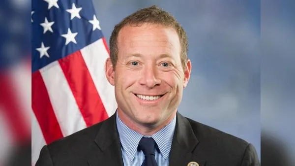 Rep. Josh Gottheimer highlights Armenian heritage, AI oversight, and healthcare leadership