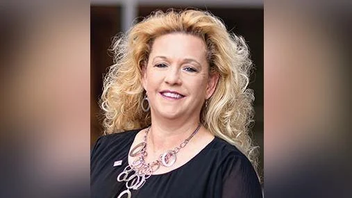 Elizabeth Green receives Rural Health Excellence Award for innovation at MRHA conference