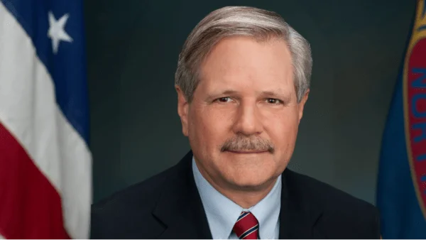 Senator John Hoeven meets with industry leaders and veterans’ advocates across North Dakota